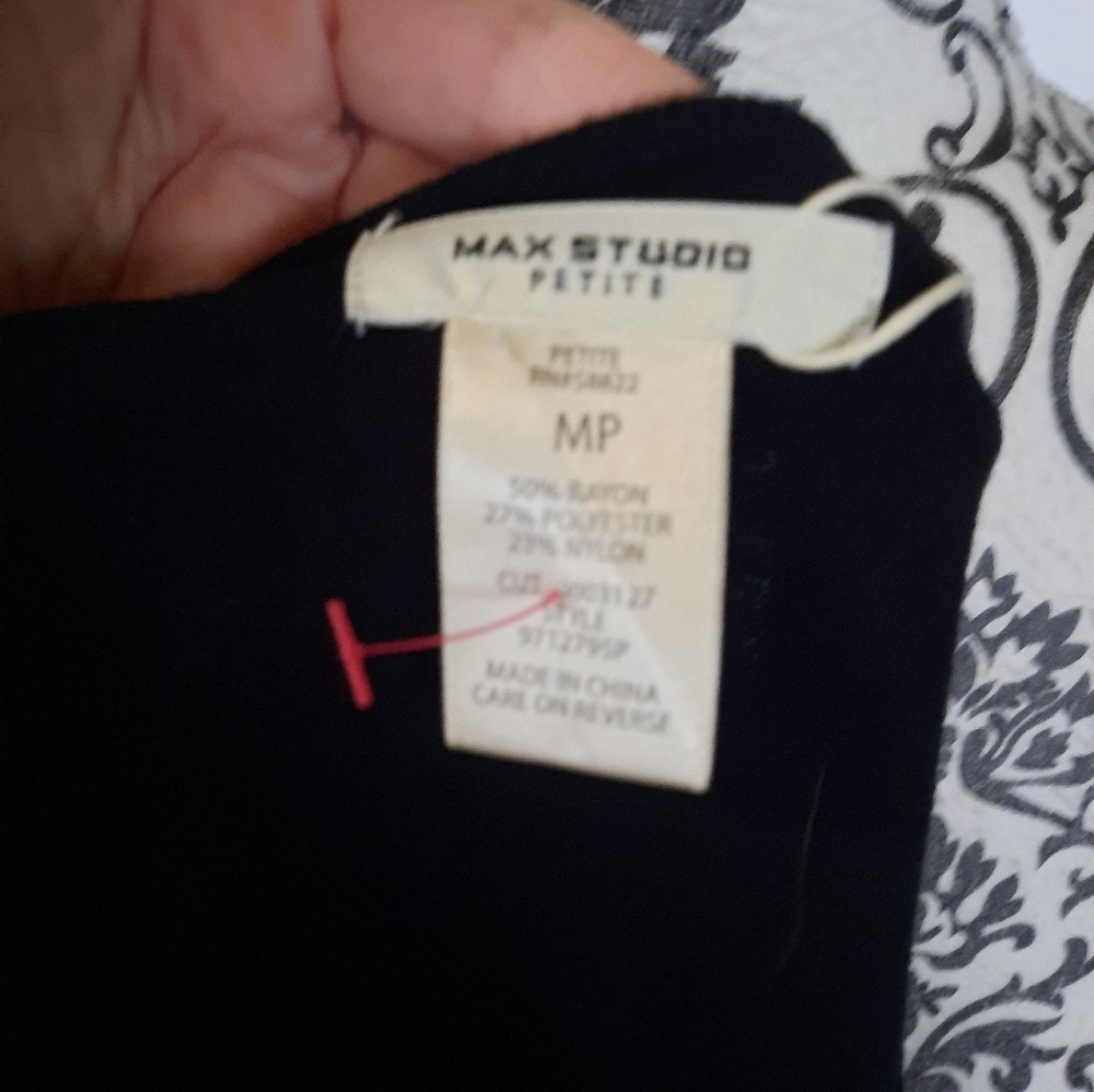 Max Studio sweater - Picture 6 of 7